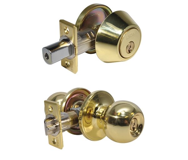 070034.jpg LSDA GRADE 3 SINGLE CYLINDER COMBINATION WITH BALL KNOB KWIKSET MILLENIUM BRIGHT BRASS 070034 - 03B MB3K KA20