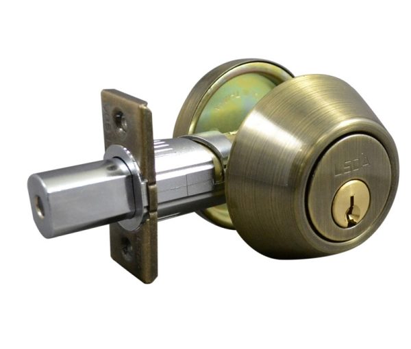 181804.jpg LSDA GRADE 3 SINGLE CYLINDER DEADBOLT KWIKSET 4-WAY REMOVABLE CYLINDER ANTIQUE BRASS 181804 - 20R5K 4-WAY KA4